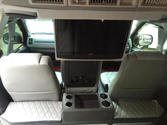 โทร0877758887นางเบสท์รถตู้ท่าพระขายรถตู้ดีเซล2.5ปี12. เกียMT