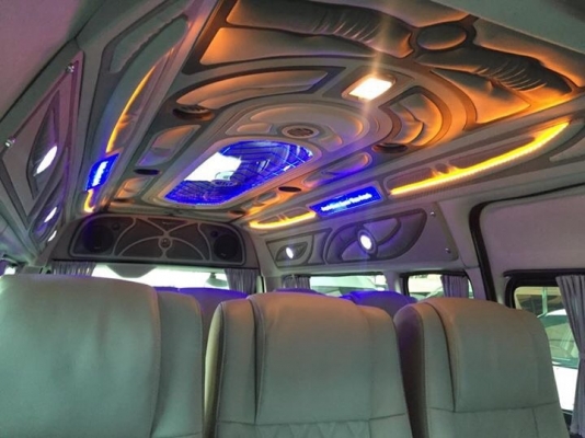 โทร0877758887นางเบสท์รถตู้ท่าพระขายรถตู้ดีเซล2.5ปี12. เกียMT