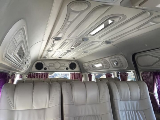 โทร0877758887 นางเบสท์รถตู้ท่าพระขายรถตู้ออโต้ติดแกดLPGปี11