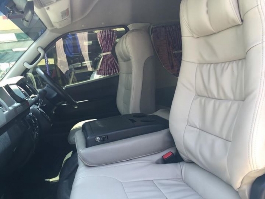 โทร0877758887 นางเบสท์รถตู้ท่าพระขายรถตู้ออโต้ติดแกดLPGปี11