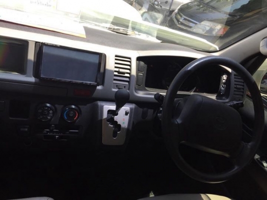 โทร0877758887 นางเบสท์รถตู้ท่าพระขายรถตู้ออโต้ติดแกดLPGปี11