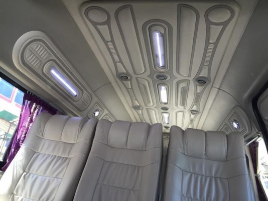 โทร0877758887 นางเบสท์รถตู้ท่าพระขายรถตู้ออโต้ติดแกดLPGปี11