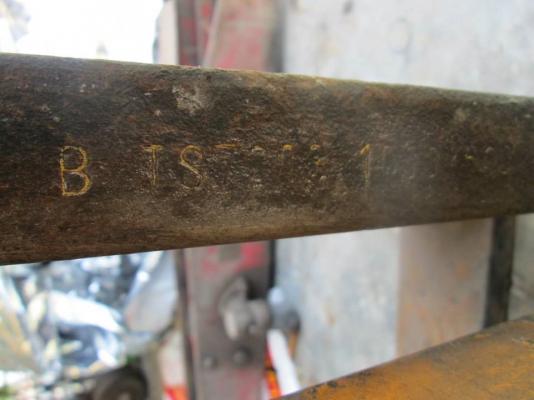 ขายเหมางารถยก ฟอร์คลิฟท์ มี 3 คู่ ขายเหมางารถยก ฟอร์คลิฟท์ มี 3 คู่