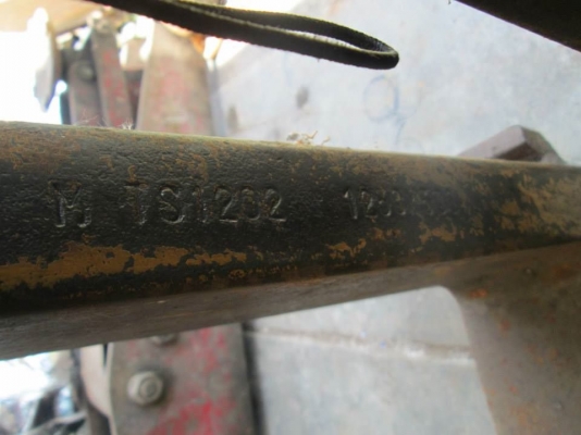 ขายเหมางารถยก ฟอร์คลิฟท์ มี 3 คู่ ขายเหมางารถยก ฟอร์คลิฟท์ มี 3 คู่