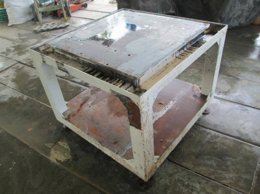 โต๊ะงานช่่าง 2 ชั้น ไว้ใส่ปากกาจับ หรืออื่นแผ่นโต๊ะเป็นเหล็กหนาถึง 15 mm