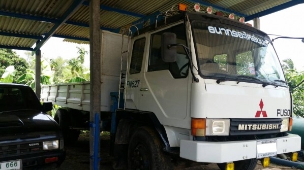 รถ 6 ล้อพร้อมเครนTADANO