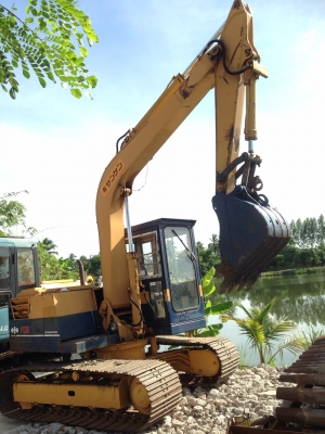 ขายด่วน KOMATSU PC60-3 รถนำเข้าจากญี่ปุ่นใบแทรคใหญ่สภาพสวย เครื่องปั้มดี  สนใจโทร 089-7462641  สุวรรณี  เผ่าพงศ์ษา