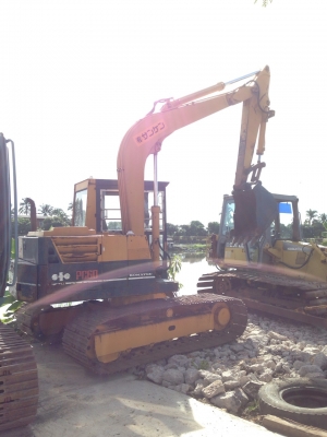 ขายด่วน KOMATSU PC60-3 รถนำเข้าจากญี่ปุ่นใบแทรคใหญ่สภาพสวย เครื่องปั้มดี  สนใจโทร 089-7462641  สุวรรณี  เผ่าพงศ์ษา