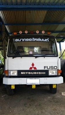 รถ 6 ล้อพร้อมเครนTADANO