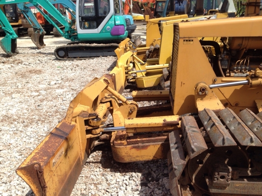 ขายด่วน รถดันดิน แทรคเตอร์  มีหลายรุ่น  MITSUBISHI BD2G  ,  KOMATSU  D20P   รถสวย สภาพดี  พร้อมใช้  ราคาโปรโมชั่น  สนใจโทร  089-7462641  สุวรรณี  เผ่าพงศ์ษา จ้า....