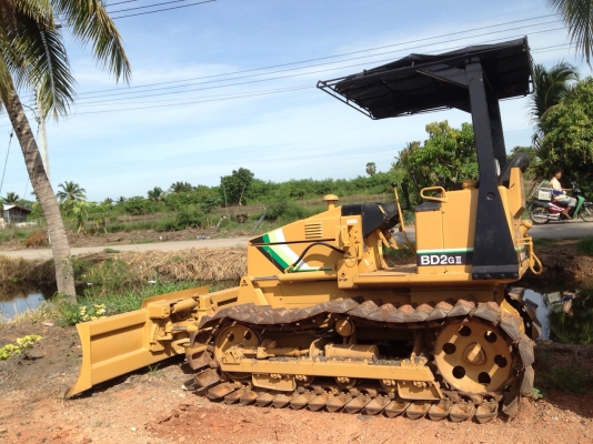 ขายด่วน รถดันดิน แทรคเตอร์  มีหลายรุ่น  MITSUBISHI BD2G  ,  KOMATSU  D20P   รถสวย สภาพดี  พร้อมใช้  ราคาโปรโมชั่น  สนใจโทร  089-7462641  สุวรรณี  เผ่าพงศ์ษา จ้า....