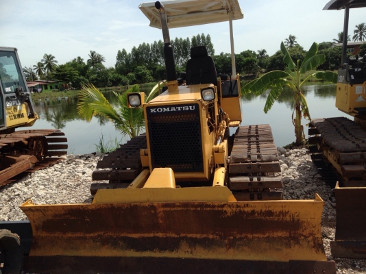 ขายด่วน รถดันดิน แทรคเตอร์  มีหลายรุ่น  MITSUBISHI BD2G  ,  KOMATSU  D20P   รถสวย สภาพดี  พร้อมใช้  ราคาโปรโมชั่น  สนใจโทร  089-7462641  สุวรรณี  เผ่าพงศ์ษา จ้า....