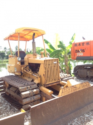 ขายด่วน รถดันดิน แทรคเตอร์  มีหลายรุ่น  MITSUBISHI BD2G  ,  KOMATSU  D20P   รถสวย สภาพดี  พร้อมใช้  ราคาโปรโมชั่น  สนใจโทร  089-7462641  สุวรรณี  เผ่าพงศ์ษา จ้า....