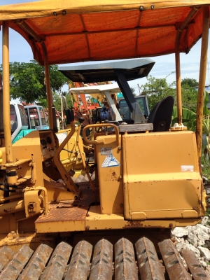 ขายด่วน รถดันดิน แทรคเตอร์  มีหลายรุ่น  MITSUBISHI BD2G  ,  KOMATSU  D20P   รถสวย สภาพดี  พร้อมใช้  ราคาโปรโมชั่น  สนใจโทร  089-7462641  สุวรรณี  เผ่าพงศ์ษา จ้า....