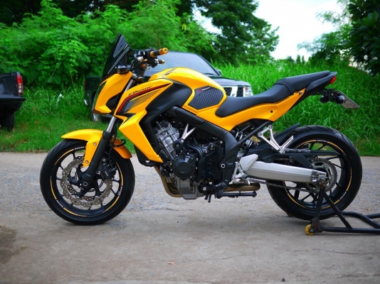 ขาย Honda CB650F รถศูนย์พร้อมทะเบียนแท้ สภาพใหม่กริ๊ป ไม่ล้ม ไม่ชน ไม่แปะ สีเดิมทั้งคัน