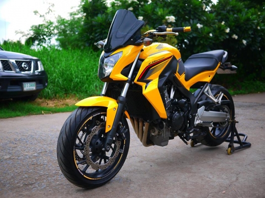 ขาย Honda CB650F รถศูนย์พร้อมทะเบียนแท้ สภาพใหม่กริ๊ป ไม่ล้ม ไม่ชน ไม่แปะ สีเดิมทั้งคัน