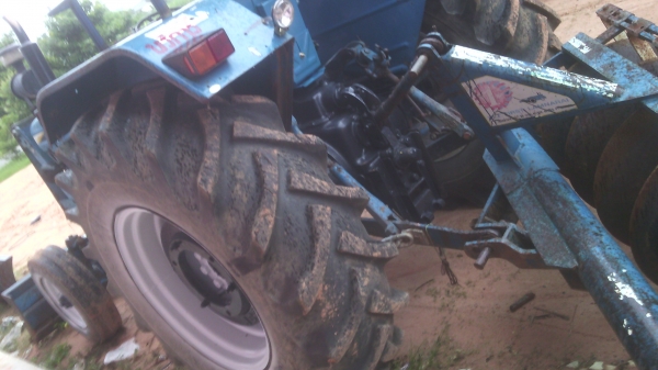 ขายรถไถฟอร์ด6600เสื้อลายท้ายใหญ่คอนโทลสูงพร้อมลุยงานพร้อมโอน ขายรถไถฟอร์ด6600เสื้อลายท้ายใหญ่คอนโทลสูงพร้อมลุยงานพร้อมโอน