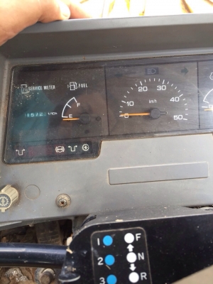 ขายรถตักKOMATSU รุ่น wa 100-3 พร้อมใช้งาน มีเอกสารพร้อม 950,000 ทวีเดช 081-970-1769