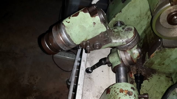 เครื่องลับคมมีดแกะสลัก สภาพใช้งาน 19000 บาท 0814583376 เอก ปทุม