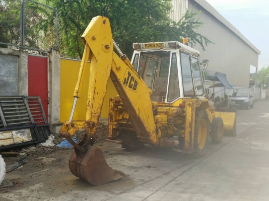 คันนี้เอาออกมาเตรียมรอขึ้นรถลูกค้าพระราม 2 ครับ ท่านใดสนใจ รถหน้าตักหลังขุด JCB พร้อมใช้งาน เก่าญี่ปุ่น มาหาเราครับ คันนี้เอาออกมาเตรียมรอขึ้นรถลูกค้าพระราม 2 ครับ ท่านใดสนใจ รถหน้าตักหลังขุด JCB พร้อมใช้งาน เก่าญี่ปุ่น มาหาเราครับ
