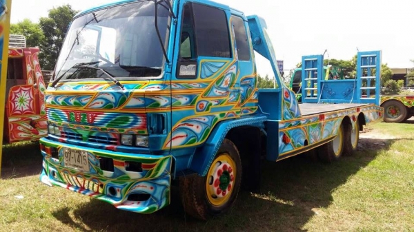 ขายเทรลเลอร์ร็อกกี้ เครื่องดีแคชซีสวย มีบันไดไฮดรอลิกขึ้นรถเกี่ยว สภาพพร้อมใช้งาน เอกสารพร้อมโอน สนใจโทร 090-8588220คุณนะ 093-3258446คุณบิว ID:narong498 หรือเข้าดูสินค้าอื่นๆได้ที่ www.truck.in.th/498 หรือเพจFacebook ณรงค์ ซื้อขายรถมือสอง (เว็บไซต์ส่วนตัว