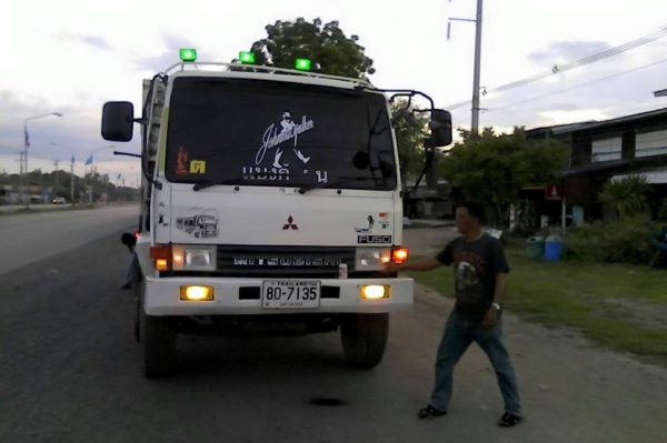 ขายดั้ม2เพลา MITSUBISHI FN527M-TF33&times;&times; เครื่อง220เทอร์โบ โลฮาย10สปีด แอร์เย็น สภาพพร้อมใช้งาน เอกสารพร้อมโอน สนใจโทร 090-8588220คุณนะ 093-3258446คุณบิว ID:narong498 หรือเข้าดูสินค้าอื่นๆได้ที่ www.truck.in.th/498 หรือเพจFacebook ณรงค์ ซื้อขายรถ