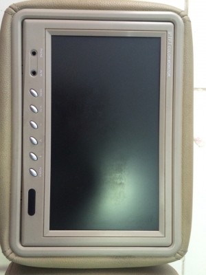 จอหมอน 9 นิ้ว 1คู่  ภาพคมชัด มือ2 ญี่ปุ่น