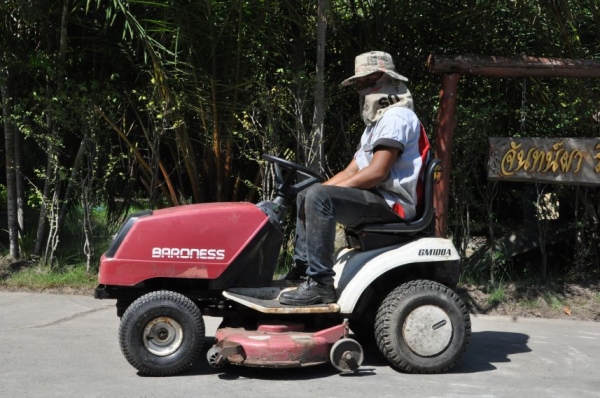 ขายรถตััดหญ้าBARONESS 16แรง สวยเดิมจากญี่ปุ่นยังไม่เคยใช้ในไทย 39,000เท่านั้น!!