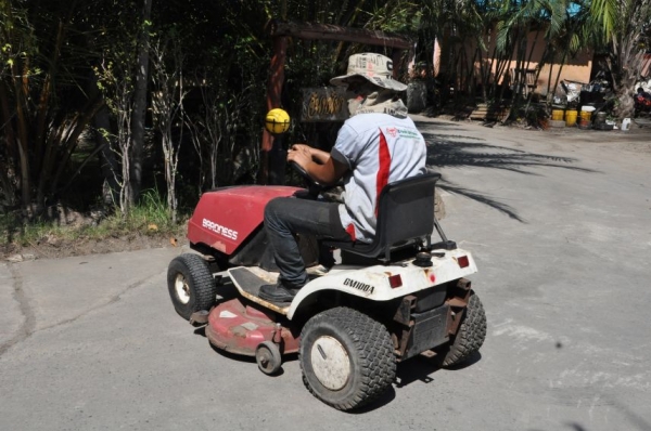 ขายรถตััดหญ้าBARONESS 16แรง สวยเดิมจากญี่ปุ่นยังไม่เคยใช้ในไทย 39,000เท่านั้น!! ขายรถตััดหญ้าBARONESS 16แรง สวยเดิมจากญี่ปุ่นยังไม่เคยใช้ในไทย 39,000เท่านั้น!!