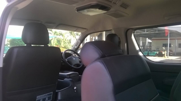 เปิดประมูลด่วนรถตู้โตโยต้า ปี 2012 รถสวย สภาพดี เปิดประมูลด่วนรถตู้โตโยต้า ปี 2012 รถสวย สภาพดี