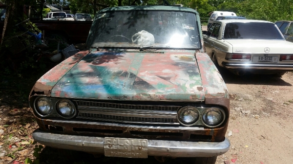 ดัสสัน 521 เกียร์คอ พร้อมโอน ภายในครบ บางๆ ไฟตั้ง ขาย 35,000 บาท