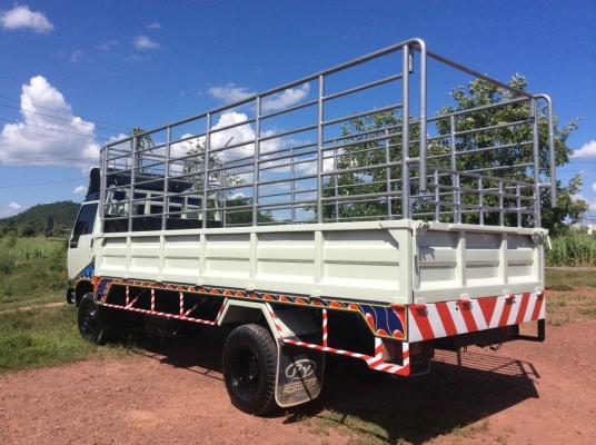 HINO6ล้อ FC แท้ เครื่อง 160 (6สูบ)แรง พวงมาลัยพาว์เวอร์ กะบะเหล็กรั้วคอกแป๊บสูง ยาว 5.5 ม. คานหน้า-หลัง Fเครื่องดี ครัทซีสวย ขาย 430,000 บาท ศุภากร (081-1903107 ,0814252943)