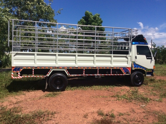 HINO6ล้อ FC แท้ เครื่อง 160 (6สูบ)แรง พวงมาลัยพาว์เวอร์ กะบะเหล็กรั้วคอกแป๊บสูง ยาว 5.5 ม. คานหน้า-หลัง Fเครื่องดี ครัทซีสวย ขาย 430,000 บาท ศุภากร (081-1903107 ,0814252943)