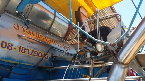 ขายรถเกี่ยวข้าวปานเจริญ เครื่องjo8cทรู260เทอร์โบว์ ช่วงล่างลูเลอร์10ลูก ตู้เลส อุ้มปรับระดับ ปั๊มไดกิ้น23 ตัวเดิน12นอก สภาพพร้อมใช้งาน