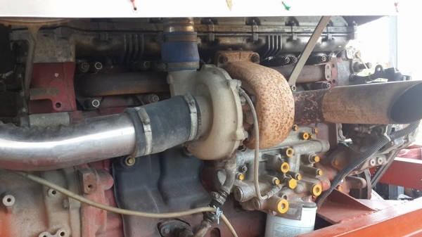 ขายรถเกี่ยวข้าวปานเจริญ เครื่องjo8cทรู260เทอร์โบว์ ช่วงล่างลูเลอร์10ลูก ตู้เลส อุ้มปรับระดับ ปั๊มไดกิ้น23 ตัวเดิน12นอก สภาพพร้อมใช้งาน