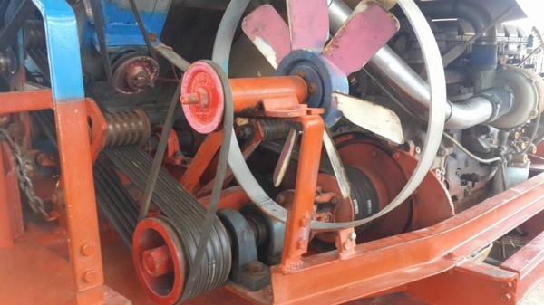 ขายรถเกี่ยวข้าวปานเจริญ เครื่องjo8cทรู260เทอร์โบว์ ช่วงล่างลูเลอร์10ลูก ตู้เลส อุ้มปรับระดับ ปั๊มไดกิ้น23 ตัวเดิน12นอก สภาพพร้อมใช้งาน