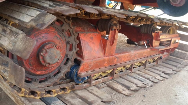 ขายรถเกี่ยวข้าวปานเจริญ เครื่องjo8cทรู260เทอร์โบว์ ช่วงล่างลูเลอร์10ลูก ตู้เลส อุ้มปรับระดับ ปั๊มไดกิ้น23 ตัวเดิน12นอก สภาพพร้อมใช้งาน