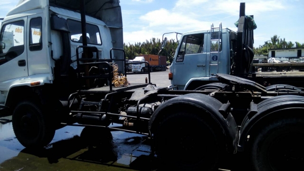 ขายรถ10หัวลาก270แรงพร้อมใช้งาน