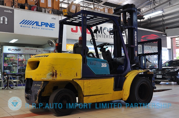 ขายรถโฟล์คลิฟท์มือสอง KOMATSU รุ่น FD35W7  ราคา 470,000 บาท นำเข้าจากประเทศญี่ปุ่น 100\% ไม่เคยใช้งานในประเทศไทย
