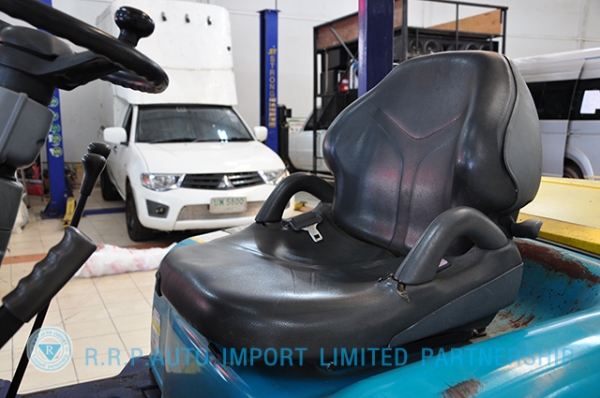 ขายรถโฟล์คลิฟท์มือสอง KOMATSU รุ่น FD35W7  ราคา 470,000 บาท นำเข้าจากประเทศญี่ปุ่น 100\% ไม่เคยใช้งานในประเทศไทย