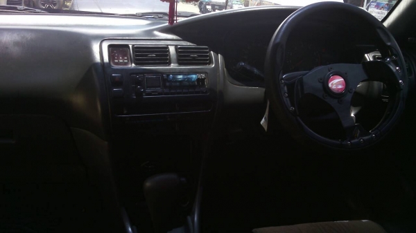 ขายด่วน TOYOTA COROLLA 1.3 เกียร์ออโต้ ติดแก๊ส