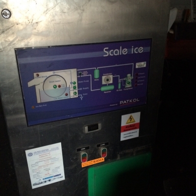 ขายเครื่องผลิตน้ำแข็งขนาด 2500 กิโล