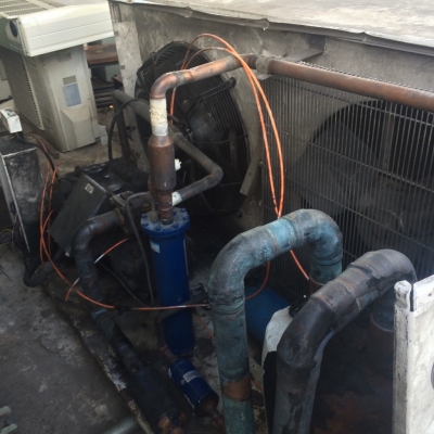 ขายเครื่องผลิตน้ำแข็งขนาด 2500 กิโล ขายเครื่องผลิตน้ำแข็งขนาด 2500 กิโล