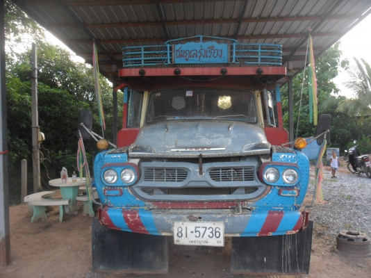 ขาย ISUZU หัวยาวสวยๆ ราคาเบาๆครับ เทลเลอร์พร้อมลากรถเกี่ยว ติดต่อช่างหมึกพรหมพิราม 087-5262494 หรือ 094-7452226