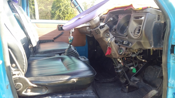 ขาย6ล้อโดยสาร เครื่อง4BDฝาขาว 110 แรง แอร์เย็น พวงมาลัยเพาเวอร์ สภาพสวย พร้อมใช้ ขาย6ล้อโดยสาร เครื่อง4BDฝาขาว 110 แรง แอร์เย็น พวงมาลัยเพาเวอร์ สภาพสวย พร้อมใช้