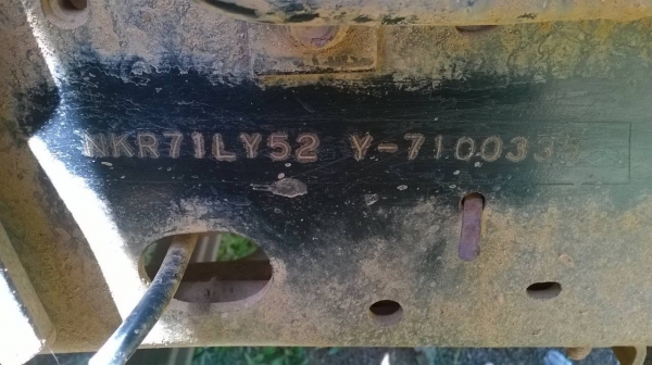 ขาย 6 ล้อ ISUZU NKR ปี 46 เครื่อง 4HG1 130 แรงม้า คัสซีสวยตลอดเส้น พวงมาลัยพาวเวอร์ เครื่องเสียงครบ ทะเบียนพร้อมโอนครับ