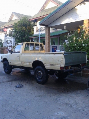 ขายdatsun720 สวย4x4 ขายdatsun720 สวย4x4