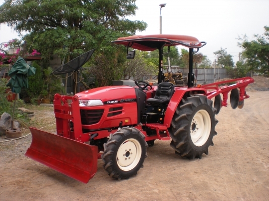 ยันร์ม่า EF494T 4 WD ใบมีดดันหน้า ผาน
