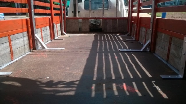 ขาย 6 ล้อ HINO FB113 ยาว 5 เมตร เครื่อง WO4D 117 แรงม้า คัสซีสวยตลอดเส้น รถพร้อมใช้ ทะเบียนพร้อมโอนครับ