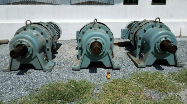 **เหลือ 2 ตัว**มอเตอร์เกียร์ Sumitomo 60 HP. 980 RPM 380V ทด 1:43 (22rpm) ของใหม่ยังไม่เคยใช้งาน